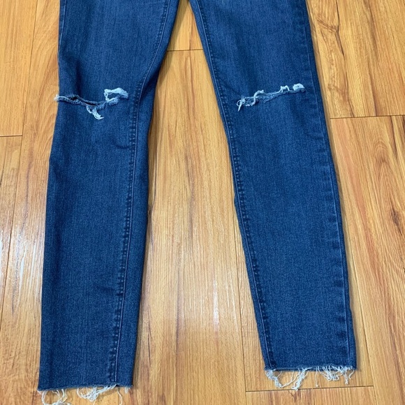 Zara High Rise Raw Hem Skinny Jegging Jeans - Picture 3 of 13